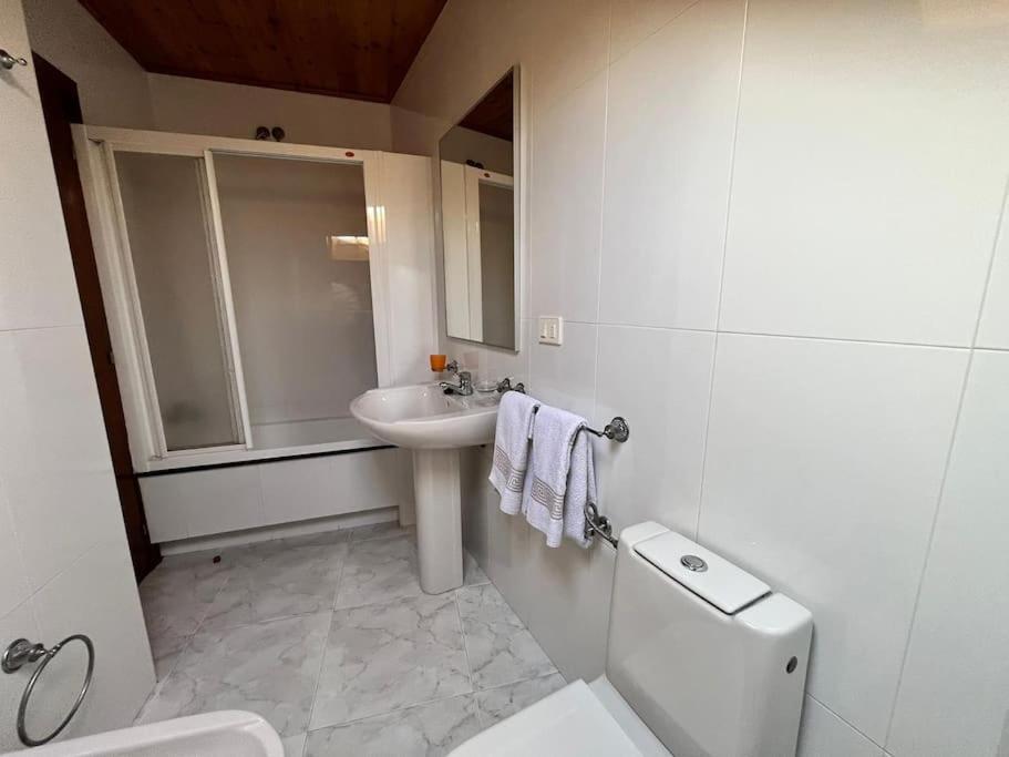 Apartamentos Ria Do Barqueiro - Atico Completo De 3 Habitaciones En O Barqueiro Porto do Barqueiro Buitenkant foto