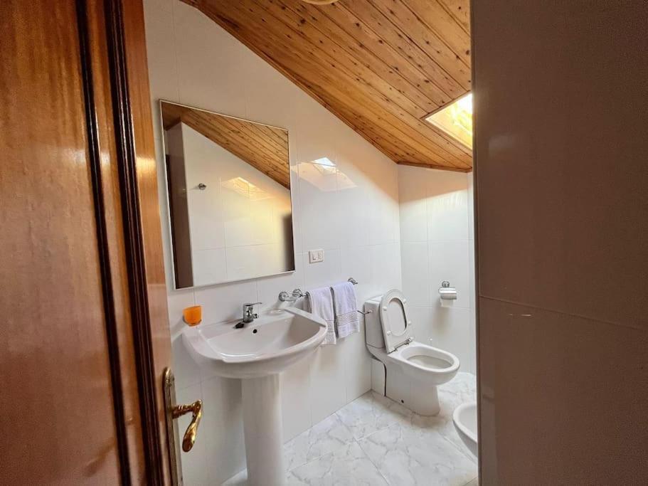 Apartamentos Ria Do Barqueiro - Atico Completo De 3 Habitaciones En O Barqueiro Porto do Barqueiro Buitenkant foto